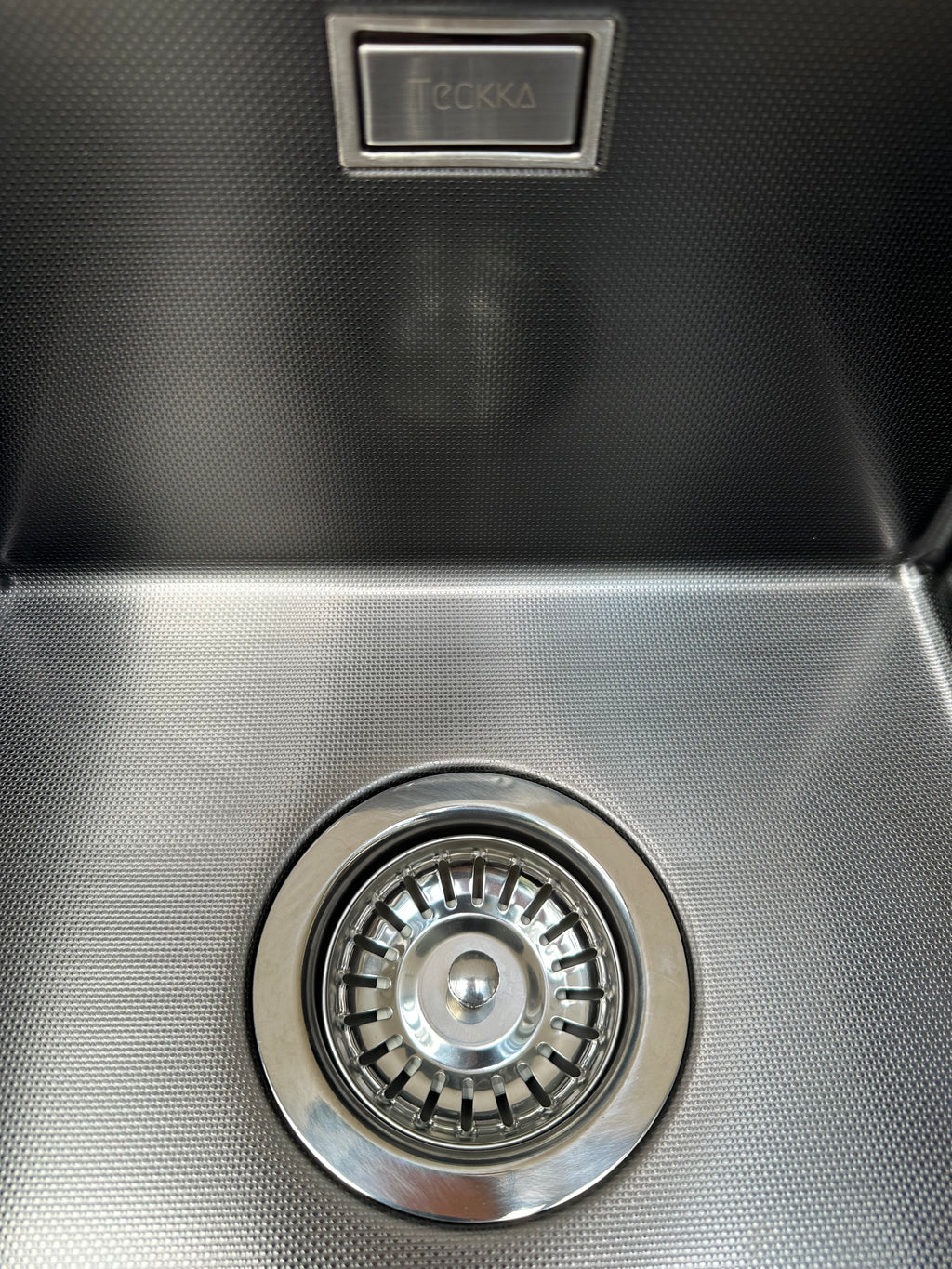 PREMIUM 1.5 Bowl Undermount Kitchen Sink Micro Texture Gunmetal Black - Left Hand