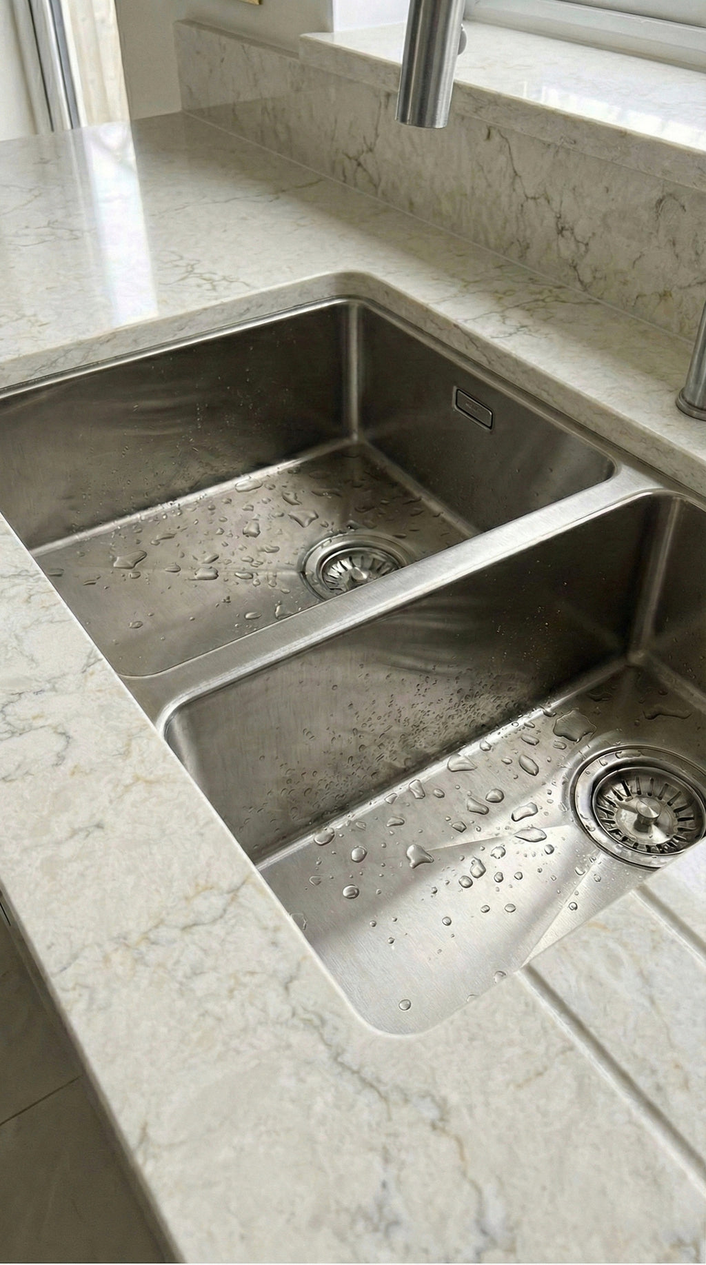 PRO 1.5 Bowl Undermount Kitchen Sink Stainless Steel - Left Hand