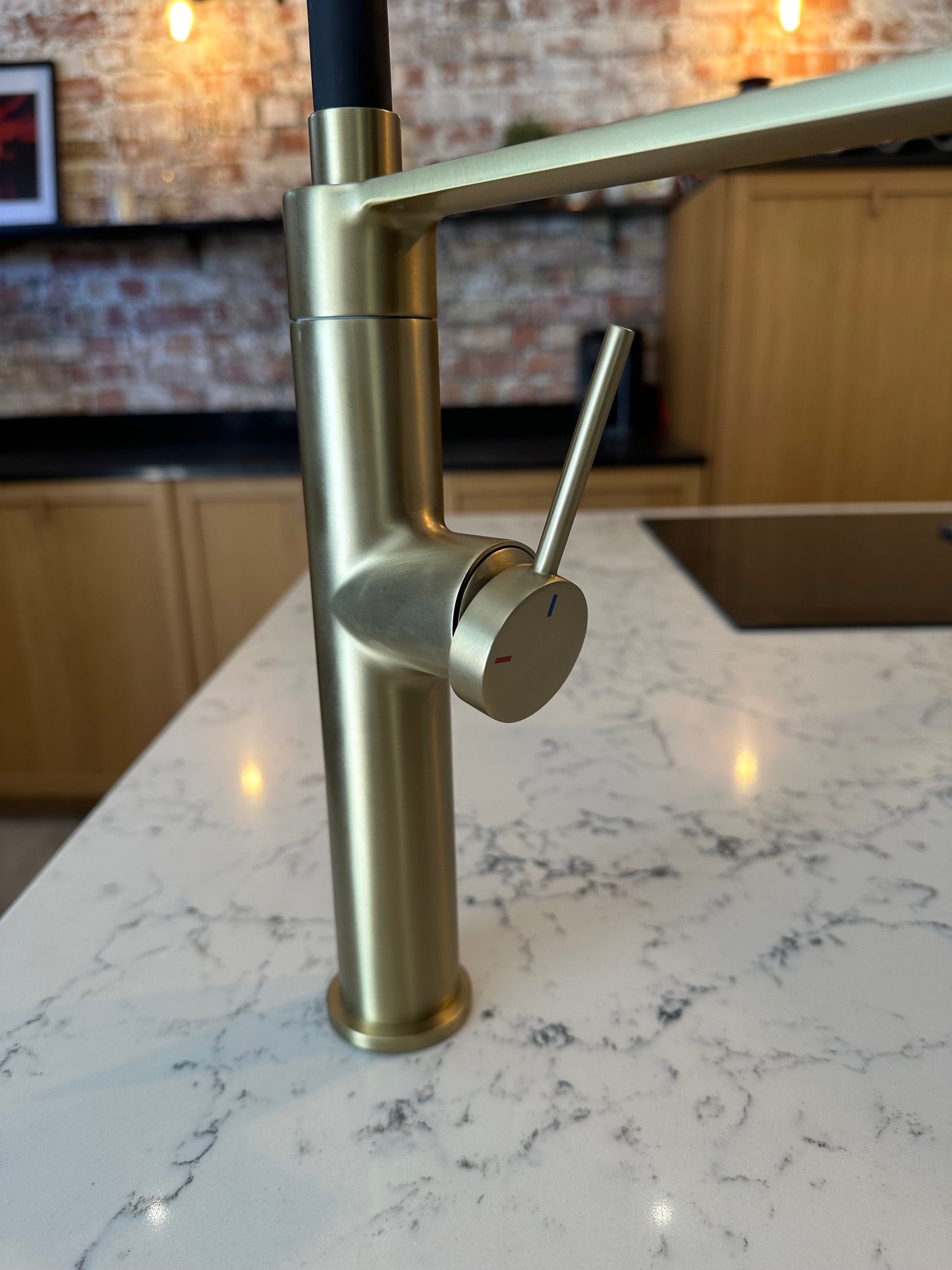 Brushed Brass Undermount Sink & Pull-Out Flexi Mixer Tap - Bundle