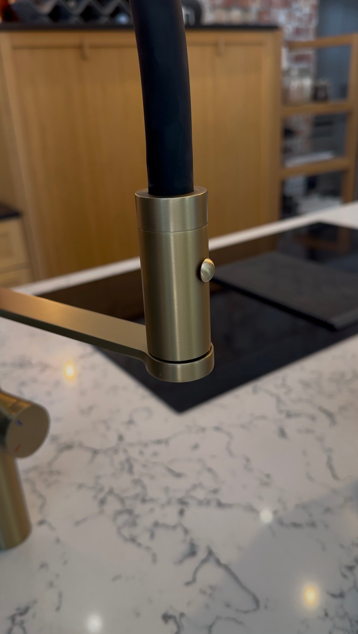 Brushed Brass Undermount Sink & Pull-Out Flexi Mixer Tap - Bundle